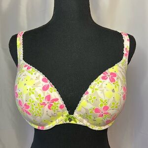 VICTORIA’S SECRET pink/green floral Body by Victoria push up bra. Size 36 D.